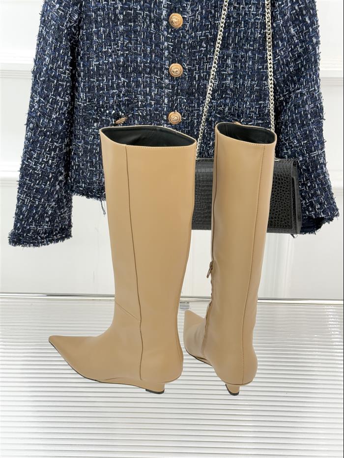 20251128174315977 470